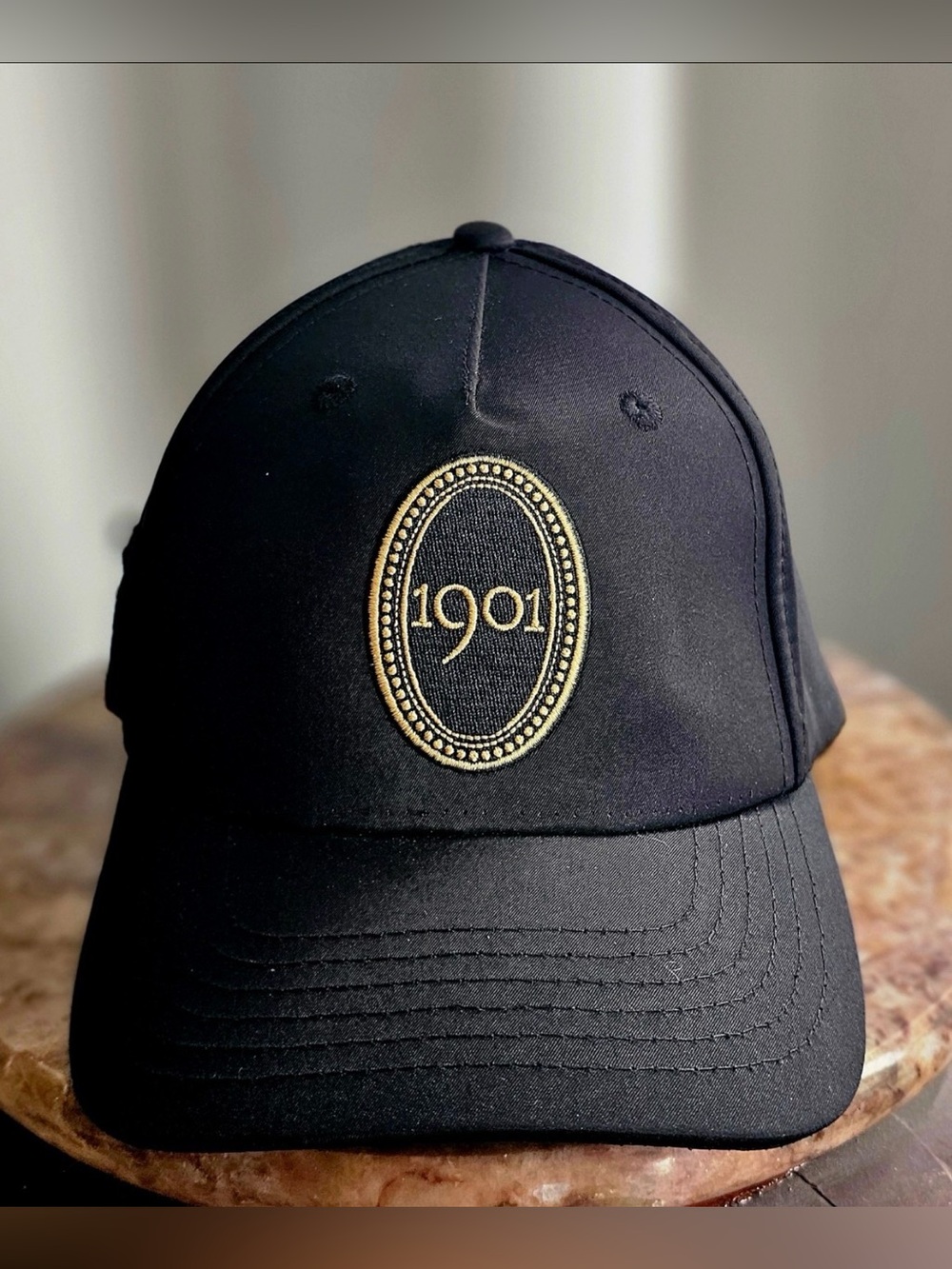 Disneyland Club 33 1901 black baseball hat/cap Exclusive